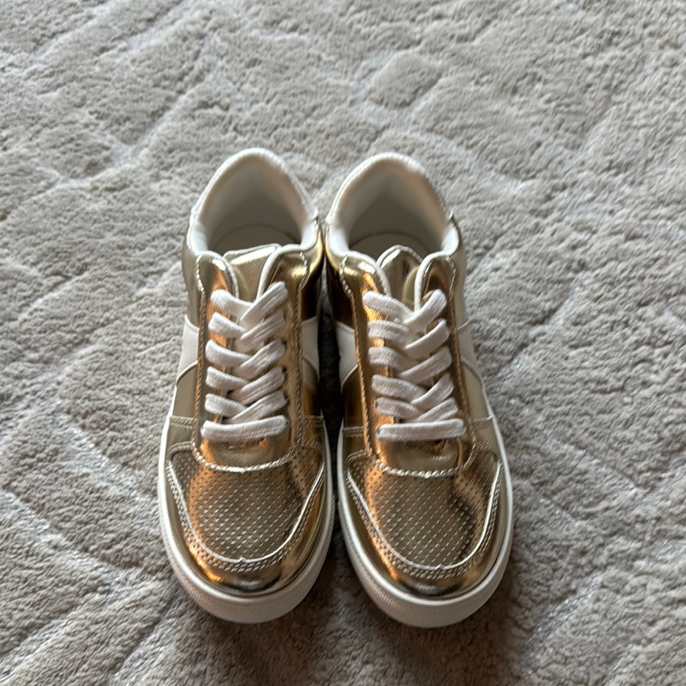 Brand new Mia Gold Kids Sneakers